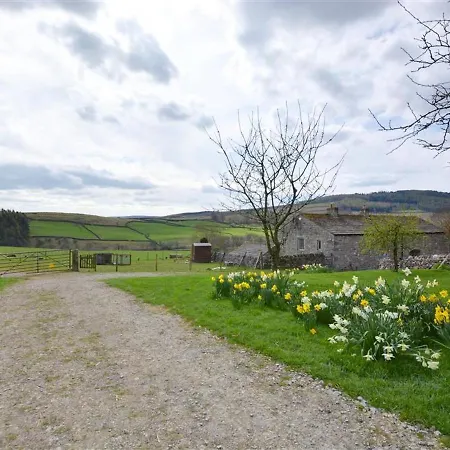 Spacious Holiday With Conservatory In Yorkshire Skipton
